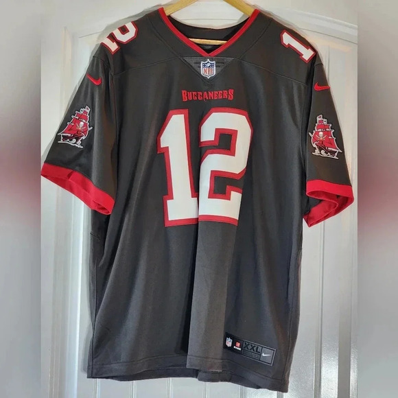 Men's Nike Tom Brady Pewter Tampa Bay Buccaneers Alternate Vapor Limited Jersey - Picture 4 of 5